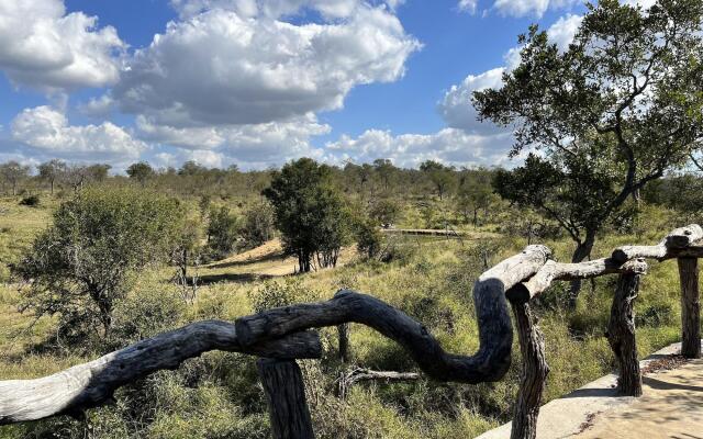 MILIMA Big 5 Safari Lodge