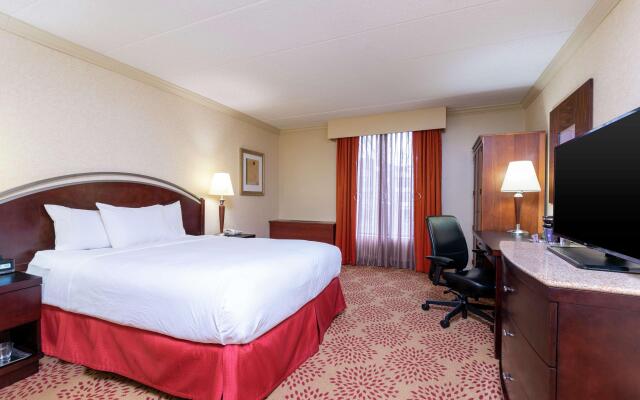 DoubleTree by Hilton Hotel Grand Rapids Airport