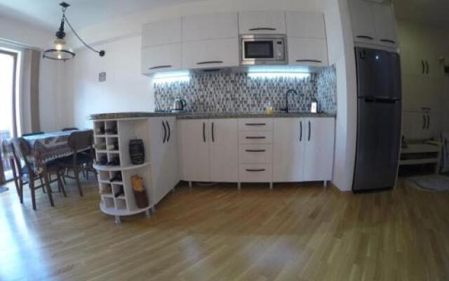 Redco 1 Apartament Gondola LIft