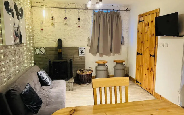 The Cuddly Cow Cosy Barn Studio Campview Farm Stay