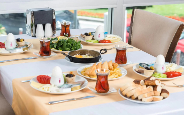 Ismira Hotel