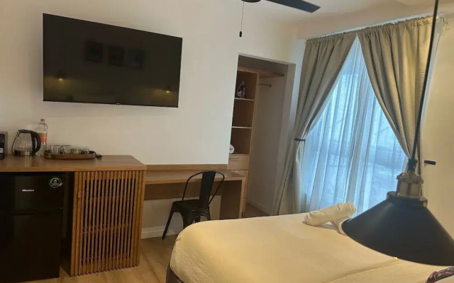 Bright & sweet unit in middle Polanco