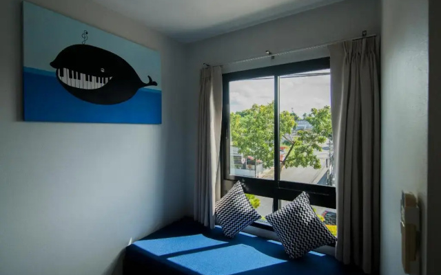 Sleep Whale Hotel