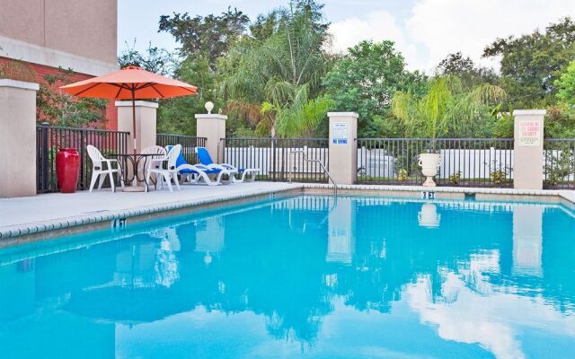 Holiday Inn Express & Suites Bartow