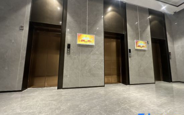 Huazhiju Smart Hotel (Zhengzhou Huiji Wanda Plaza)