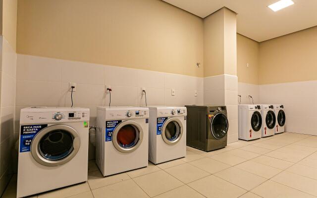 Studio elegante e novo, ótima localização SSG210