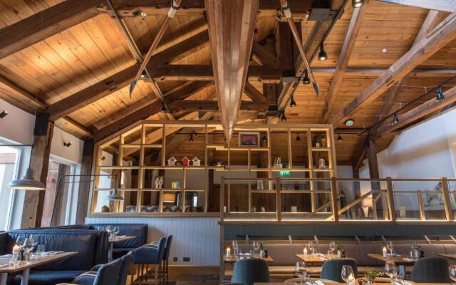 North Lakes Hotel And Spa