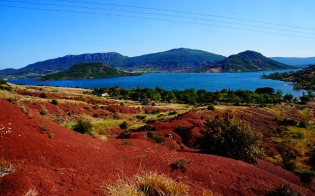 House With 2 Bedrooms in Octon, With Wifi