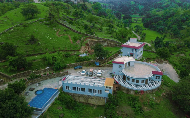 The Sky Imperial Pavoreal Jungle Resort