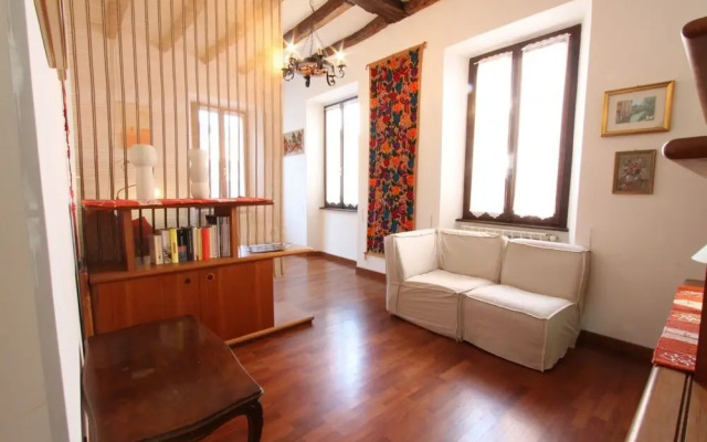 Straus Apartment Center Town