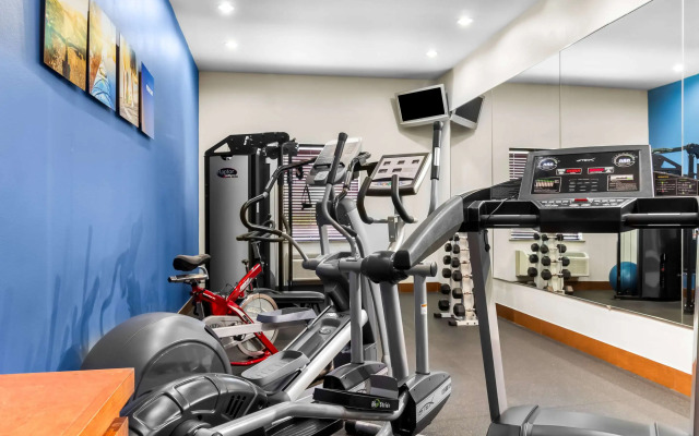 Comfort Suites at Katy Mills