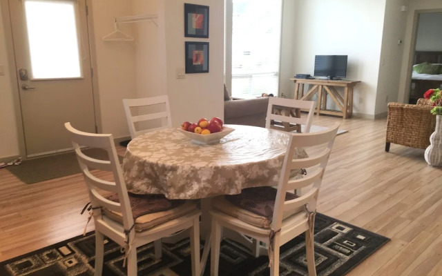 La Casa Lakeside Resort