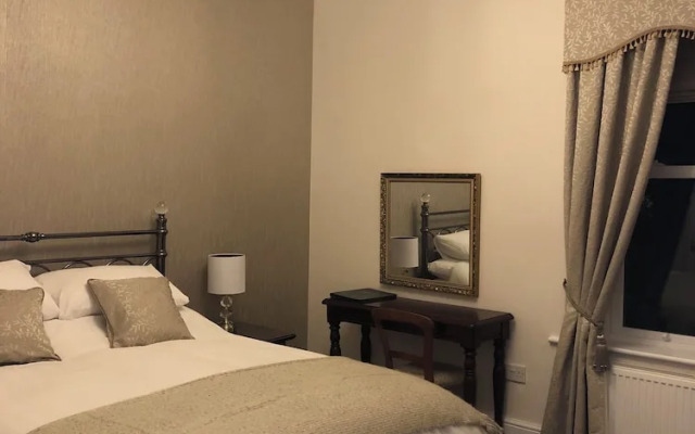 The Old Lodge Guest House