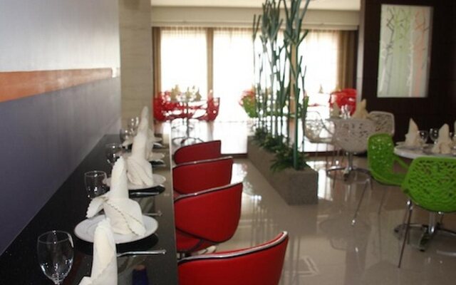Grand Medallion Hotel