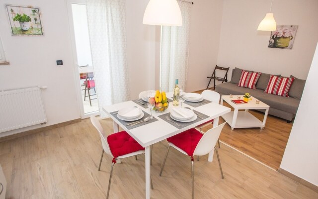 Exquisite Apartment With Private Terrace in Porec