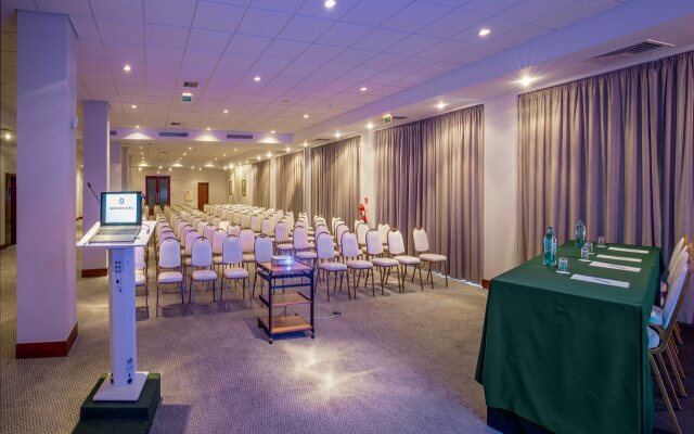 Отель Verdi Santarem