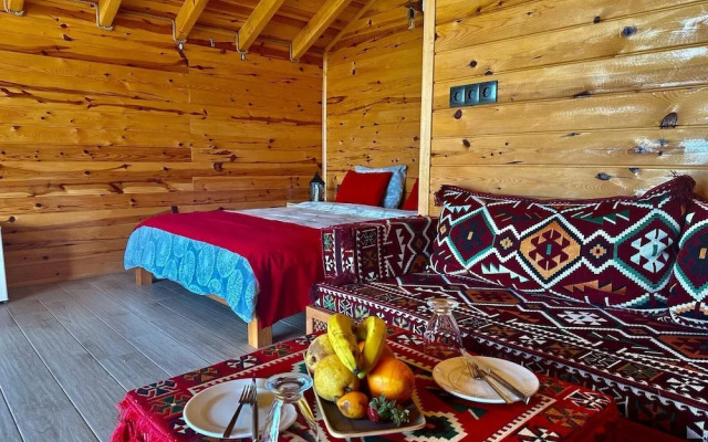 Celazeni Suit Bungalov