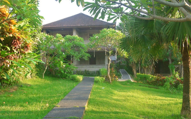 Puri Padi Hotel