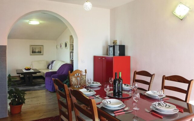 Awesome Home in Kastel Kambelovac With Wifi and 3 Bedrooms