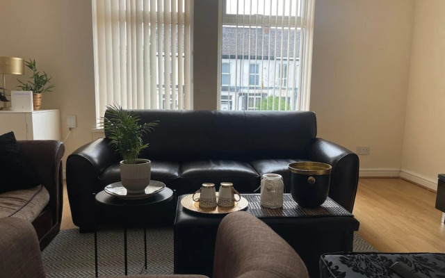 Stylish 1-bed Apt - Sleeps 4 - Parking - Wifi