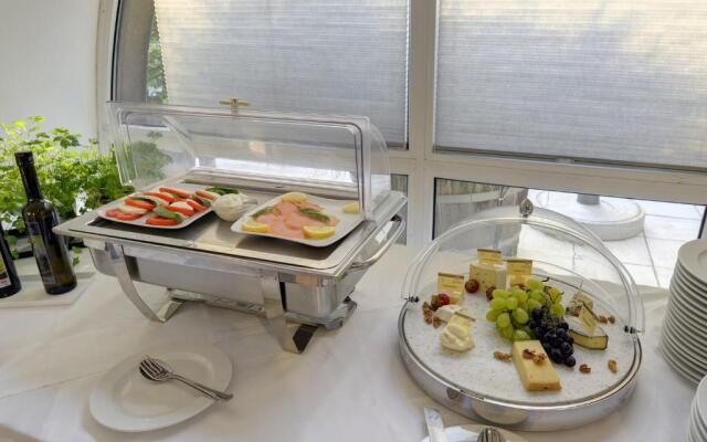 Skycity Hotel Atrigon