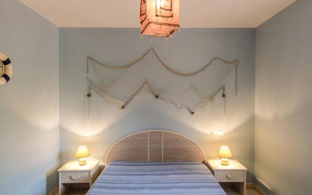 Beautiful Holiday Home in Cressensac with Swimming Pool