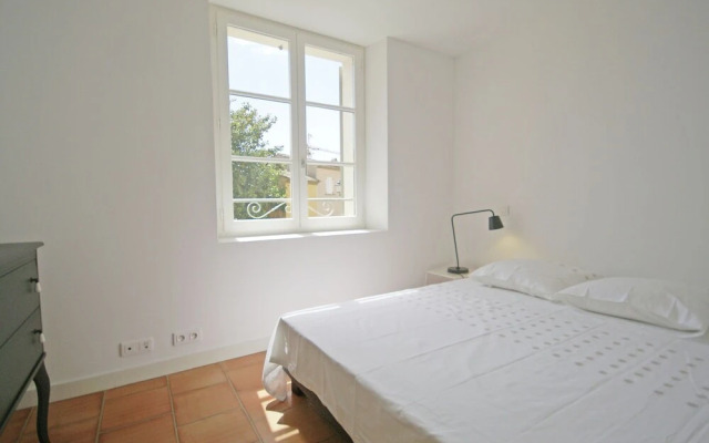 Lavish Holiday Home in Saint-Tropez near Beach