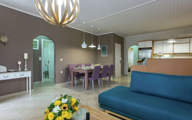 2 Villas Complex, Private Pool, Ideal for Groups!