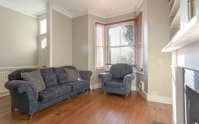 3 Bedroom Family Home in Shepherds Bush