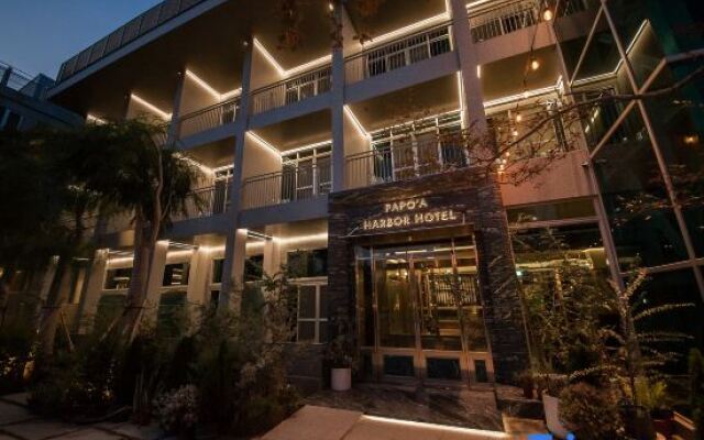 Papo'A Harbor Hotel