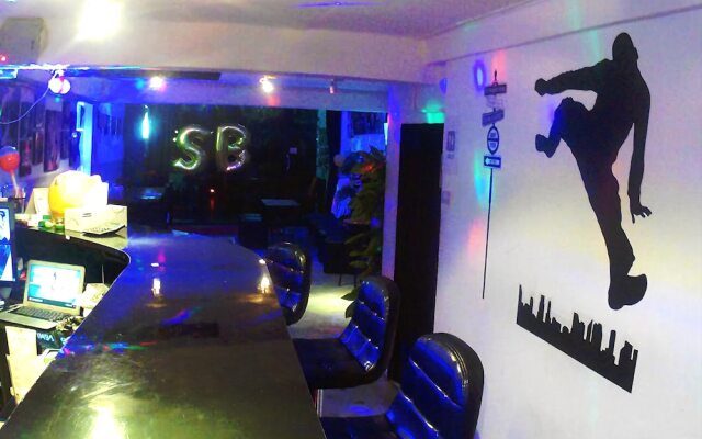 Cafe and Bar Secret Base