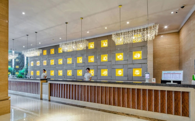 Yungang Jianguo Hotel