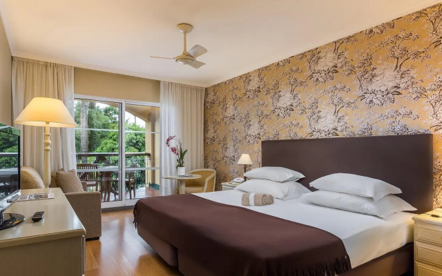 Pestana Village Garden Hotel