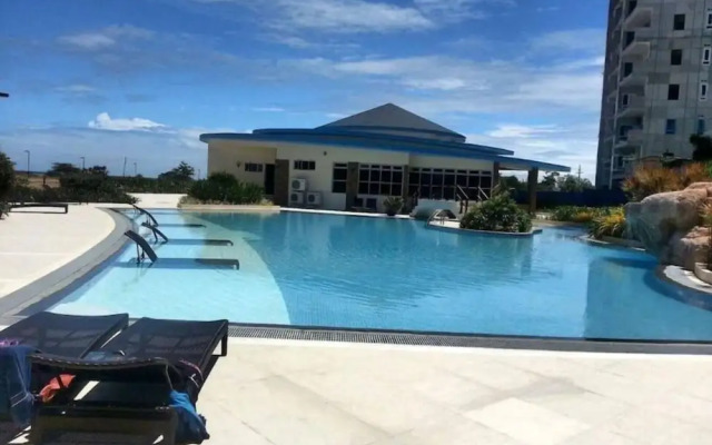 Spacious Studio Unit With Balcony and Seaview