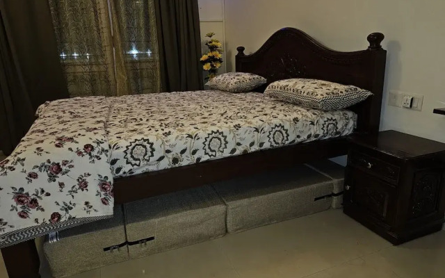 Casa De Abhishek - Breezy 2 BHK