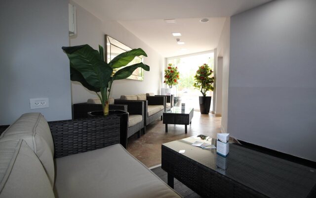 Rich Royal Suites