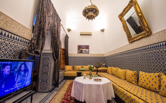Room in B&B - Riad Authentic Palace & Spa -jawhara