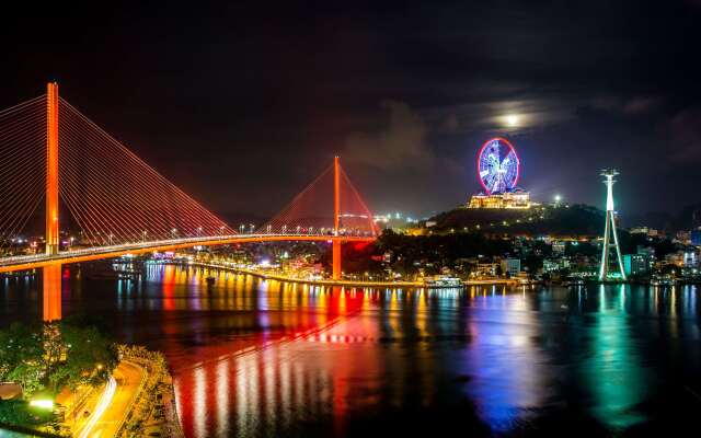 Wyndham Legend Halong Hotel