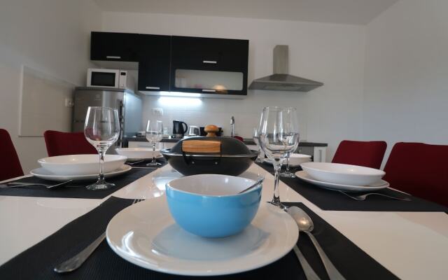 Stunning Apartment for 7 Close to Several Beaches