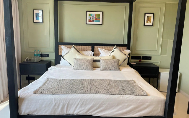 Hotel Mumbai House - Malad Valnai