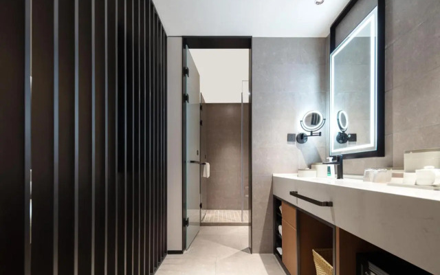 Home Inn Plus Shanghai Wujiaochang