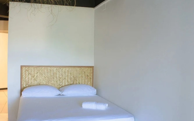 Airport Manini Lodge Studio 5