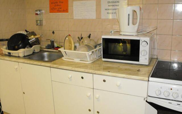 Season Hostel 2
