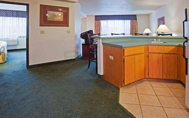 Quality Inn & Suites