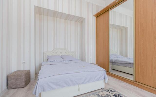 Apartament on Danylyshyna street