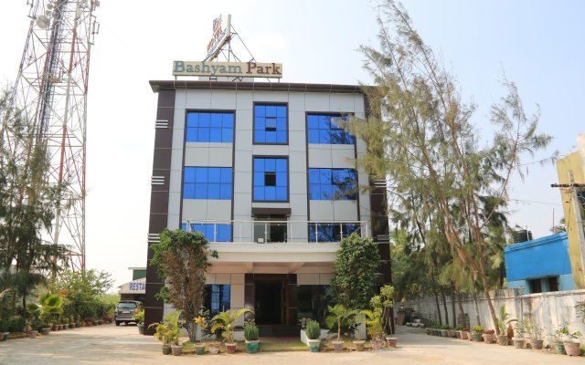 Hotel Bashyam Park