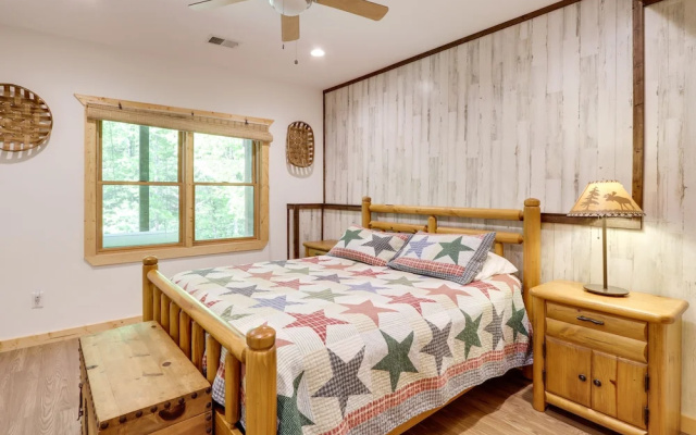 Private Ellijay Cabin w/ Hot Tub & Amenities!