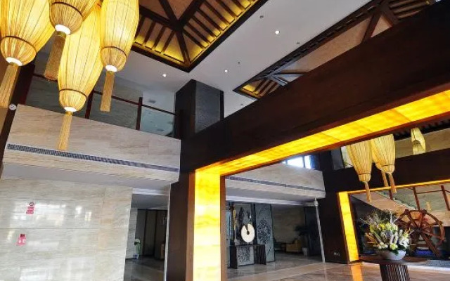 Rongting Holiday Inn Luoping