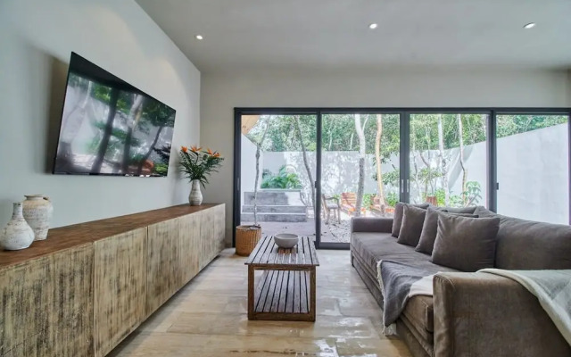 Modern Private Villa With Pools Terraces Sundeck