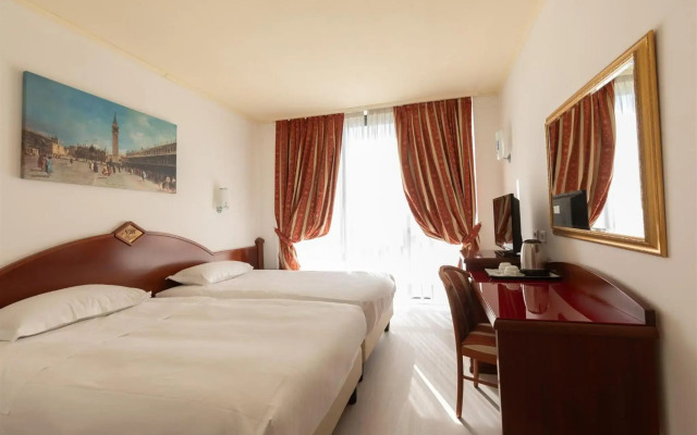 Noventa Hotel